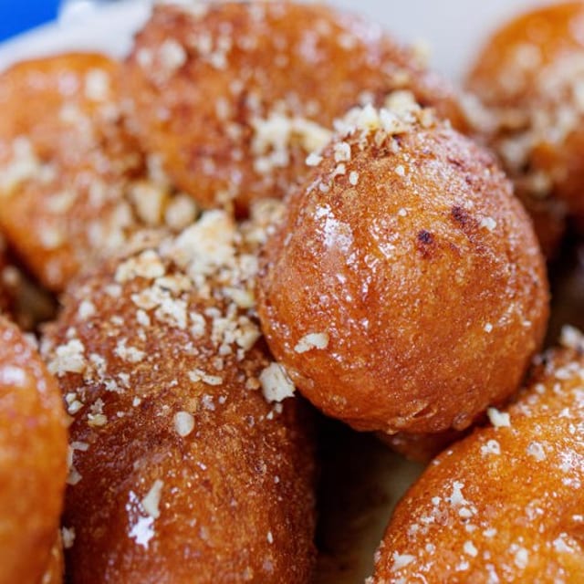 6 Loukoumades.