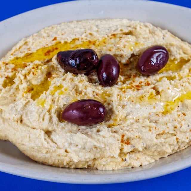 HUMMUS.